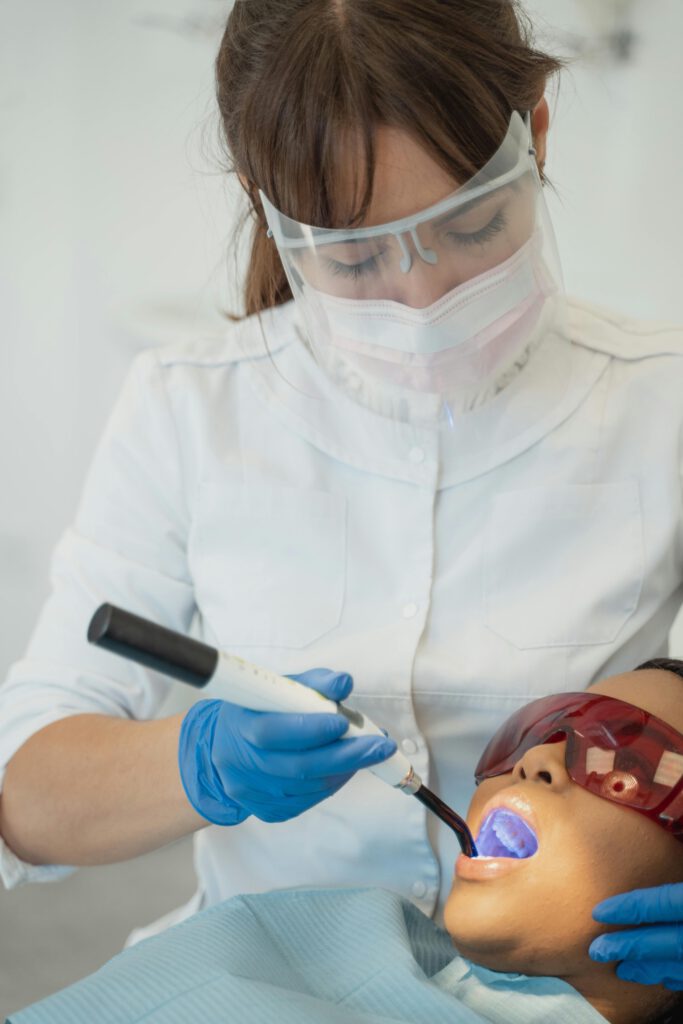 Dr Sarah Le Roch Parodontologie et Implantologie paris 16